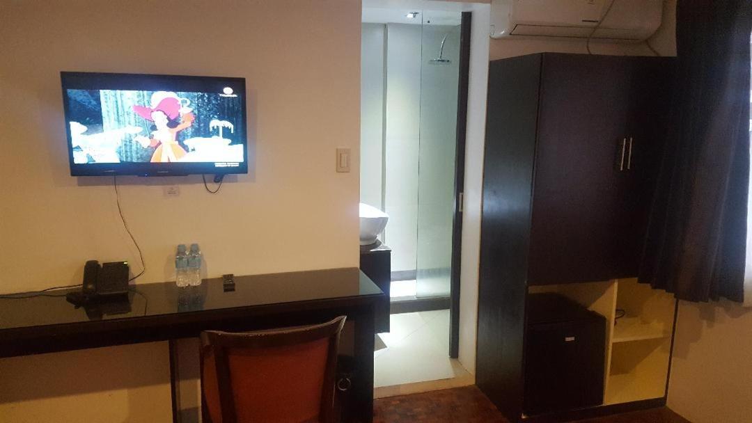 Gervasia Hotel Makati Makati City Exterior foto
